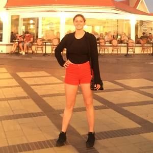 Meet your Posher, Ali